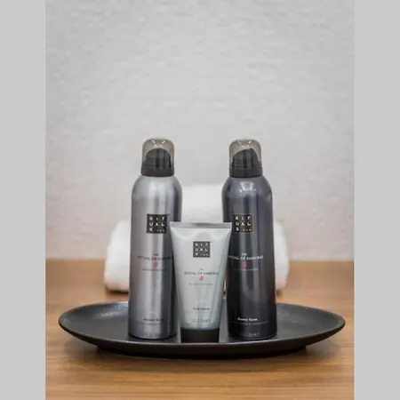 アパート Sunny Modern Perfect Located *