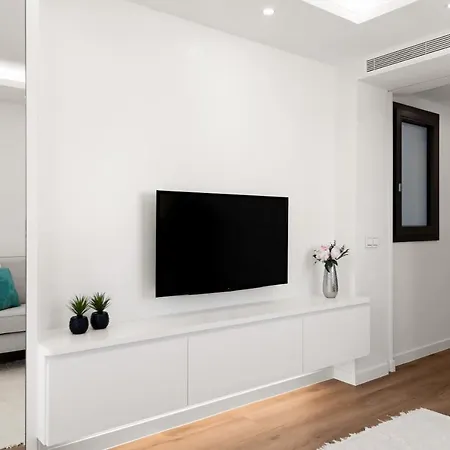 Apartment Sunny Modern Perfect Located *