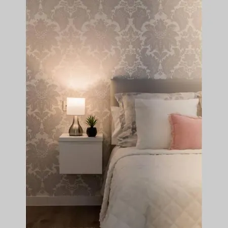 Sunny Modern Perfect Located *