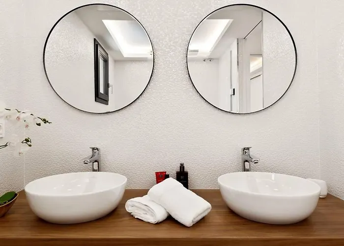 Sunny Modern Perfect Located Appartement