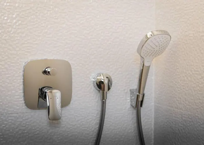 Sunny Modern Perfect Located