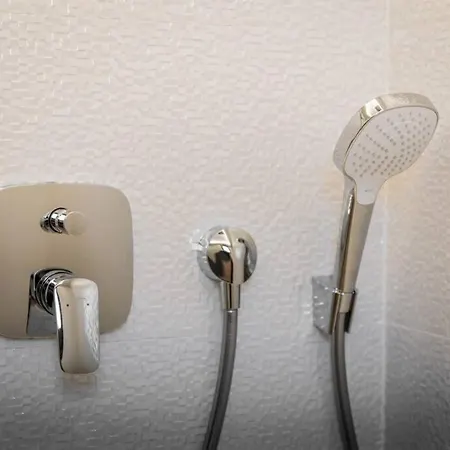 Sunny Modern Perfect Located